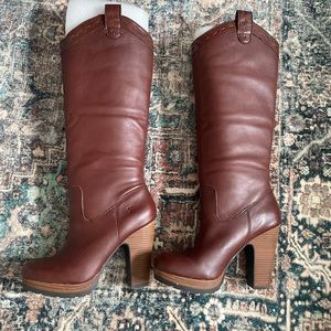 These boots were made for walkin!  Sexy, New, Lucky Brand Knee High Boots sz 7.5